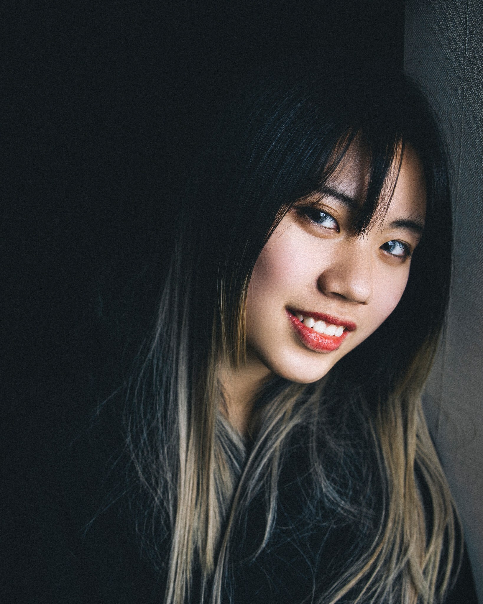 22 Best Wavy Hair with Bangs Ideas for 2020