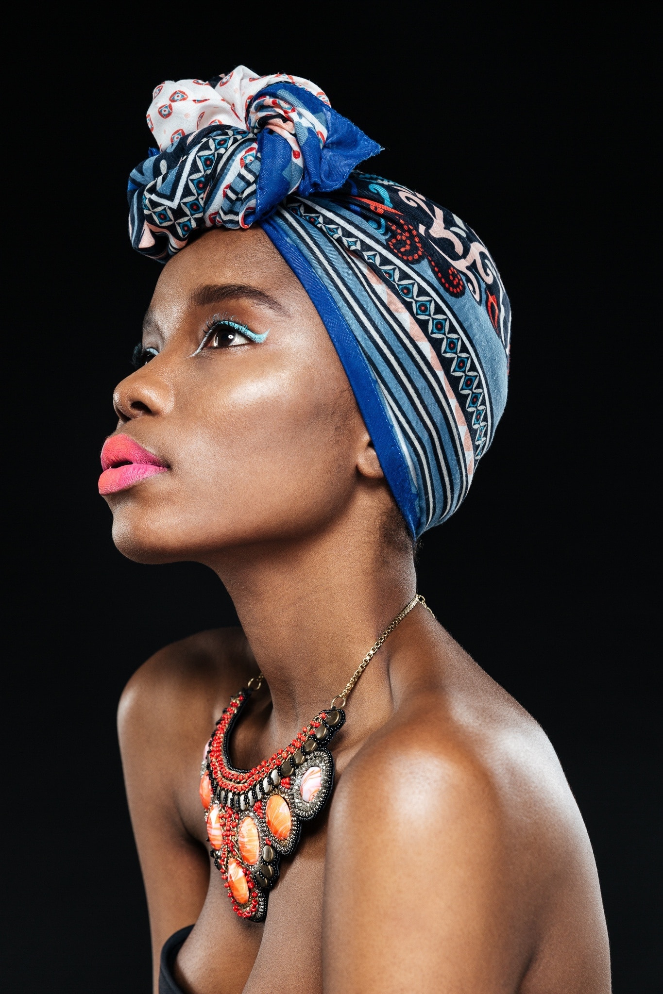 How Wear a Headscarf in 4 Stylish Ways