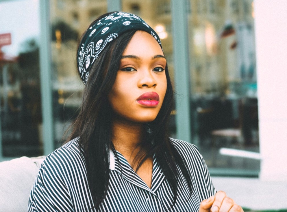 Logo printed bandana hairstyle