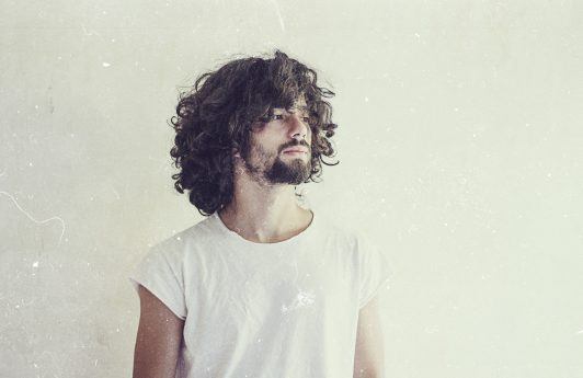 How To Get Curly Hair For Men in 5 Easy Steps