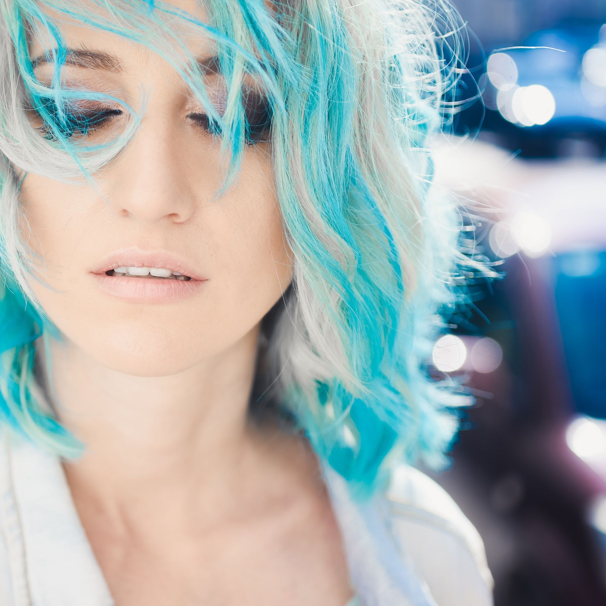Discussing blue streaks