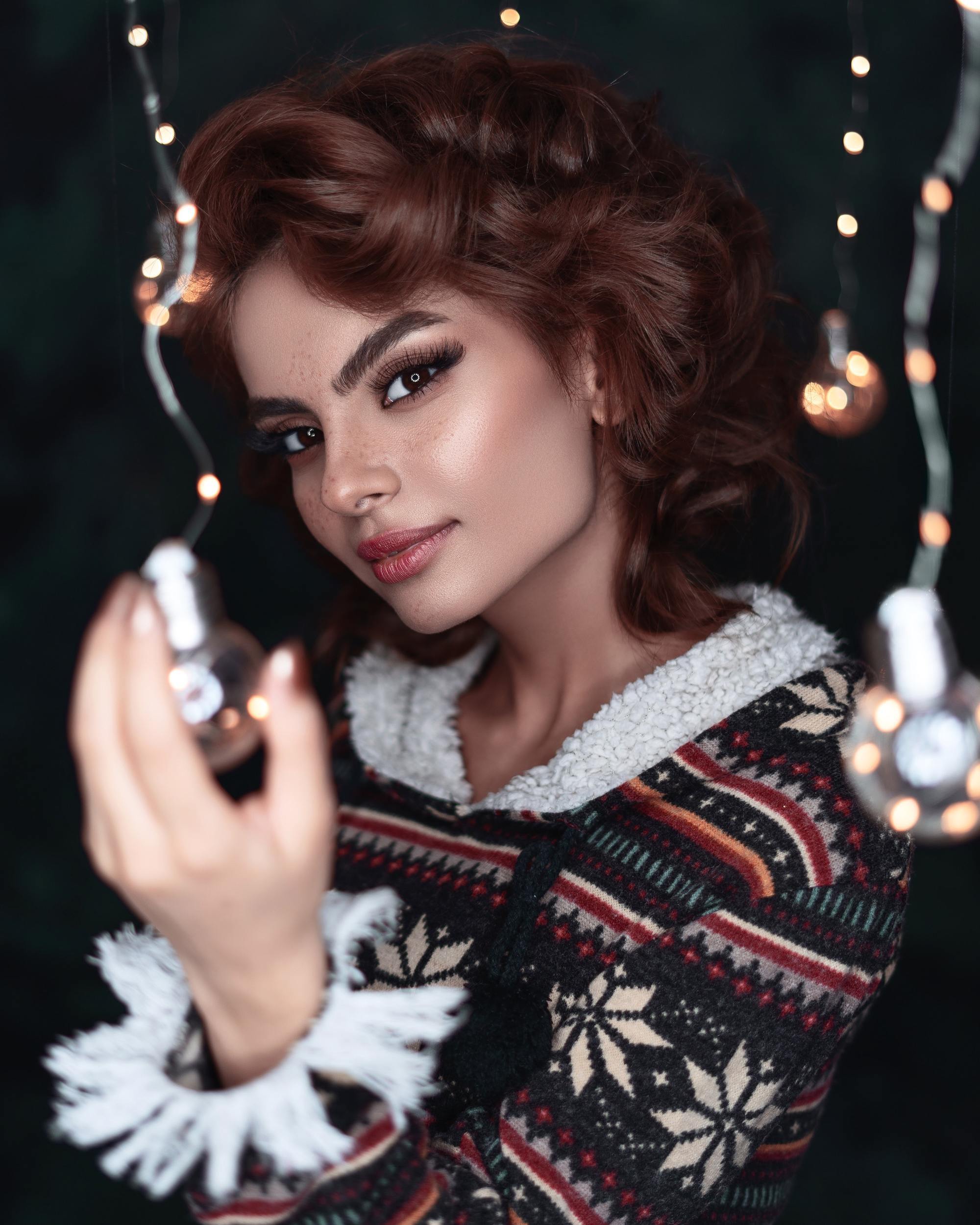 Glam festive curls