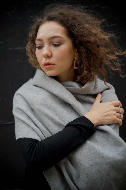 woman with wavy brown hair