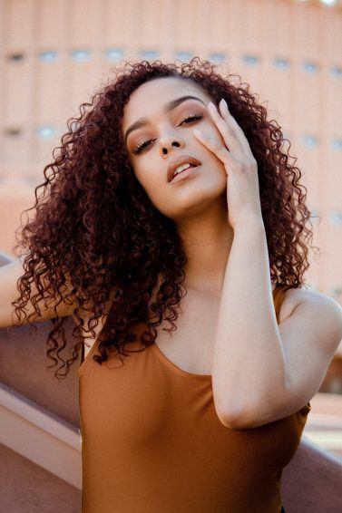 0 Woman with shoulder alexi romano 1fb6ubsKS0w unsplash scaled