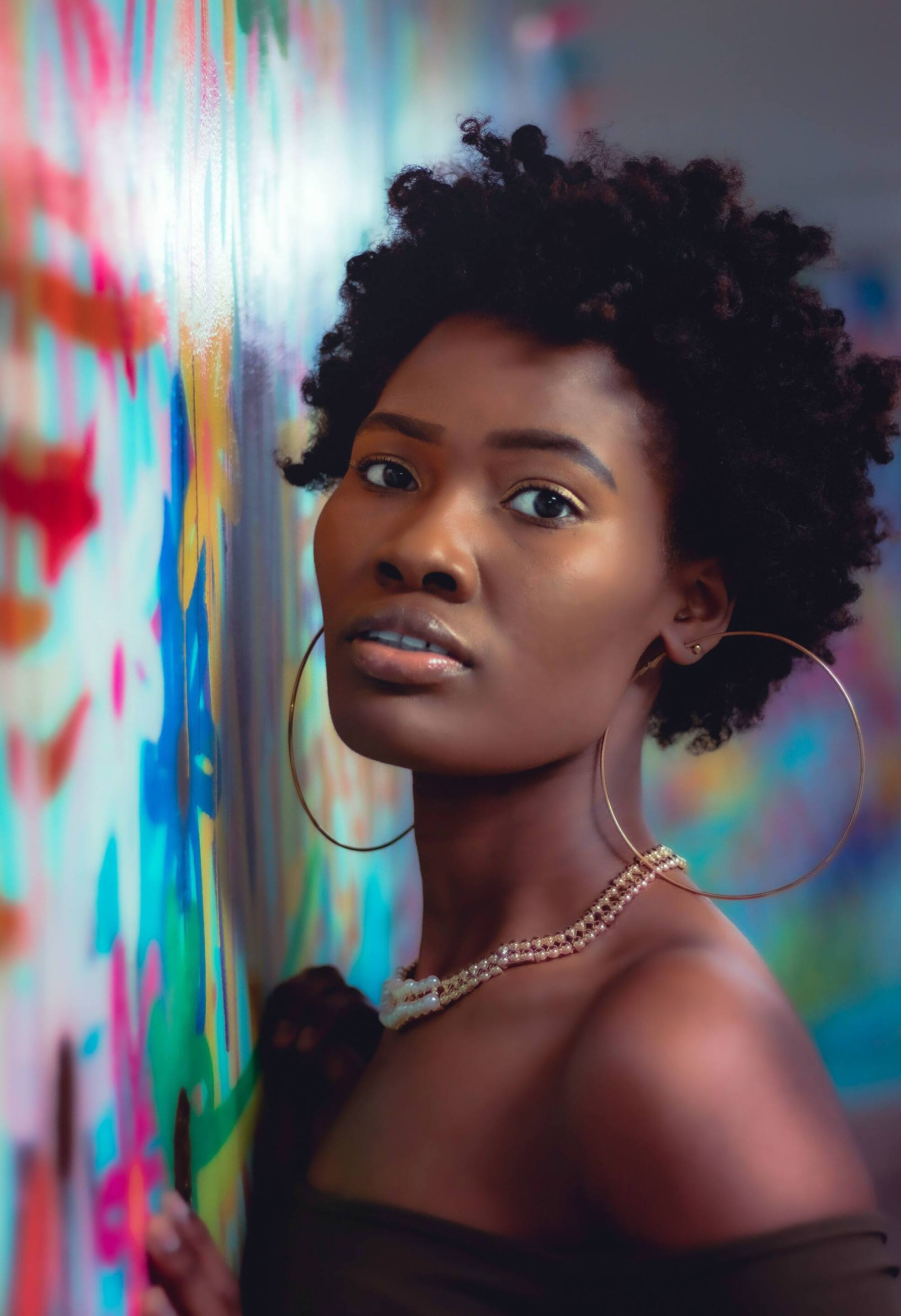 woman with afro hairstyle