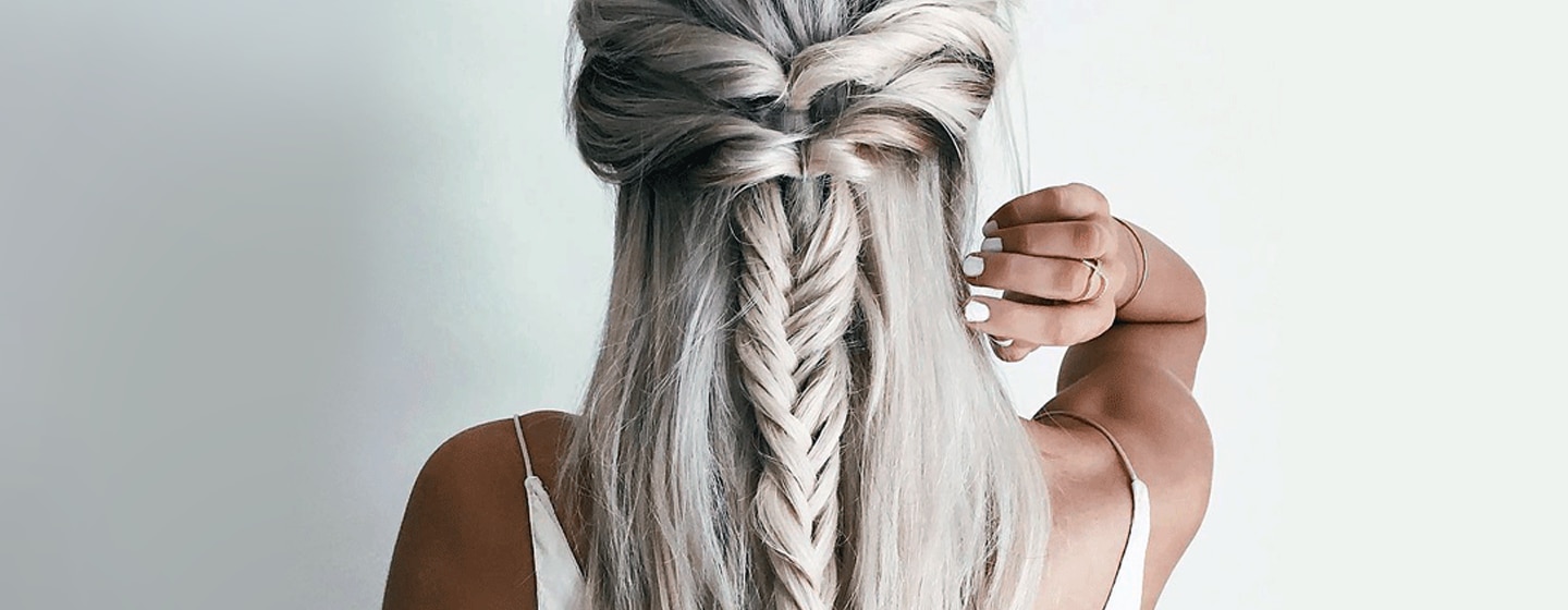ZO BLIJVEN JE (ZILVER)BLONDE LOKKEN MOOI