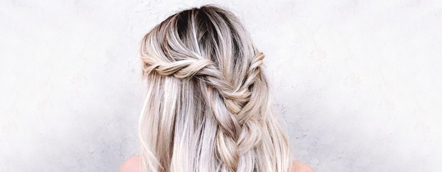 De mooiste kapsels met zilverblond haar