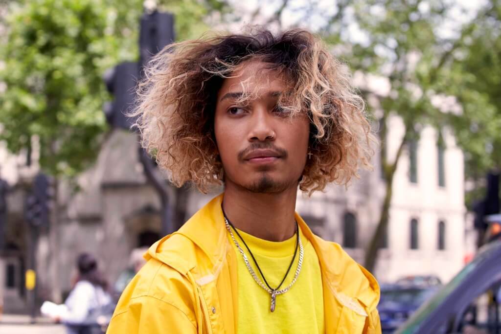 modelo de cabelo colorido masculino, ombre hair