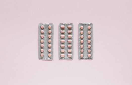Tem dúvidas sobre cabelo e anticoncepcional? A gente te ajuda!