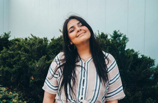 Aprenda para o que serve e como fazer decapagem capilar