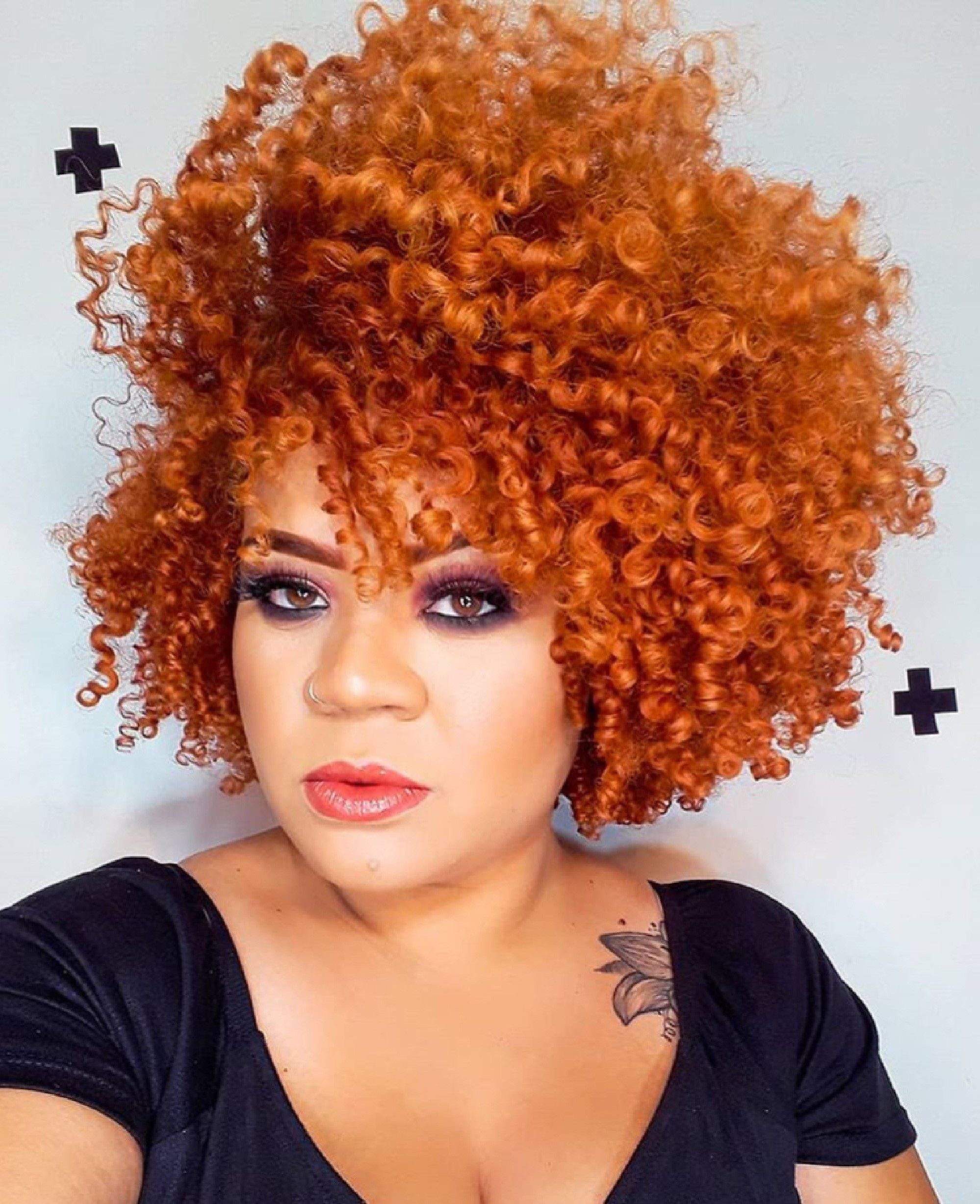 Cabelo crespo ruivo