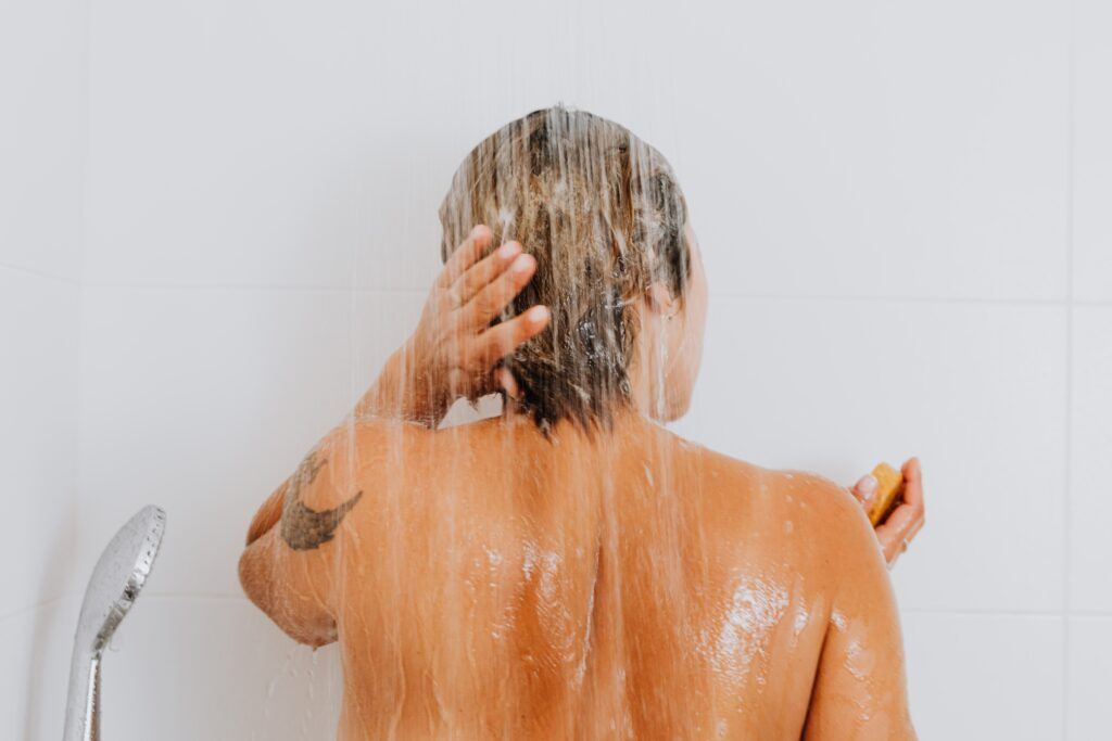 Saiba como ter uma rotina de cuidados com o cabelo