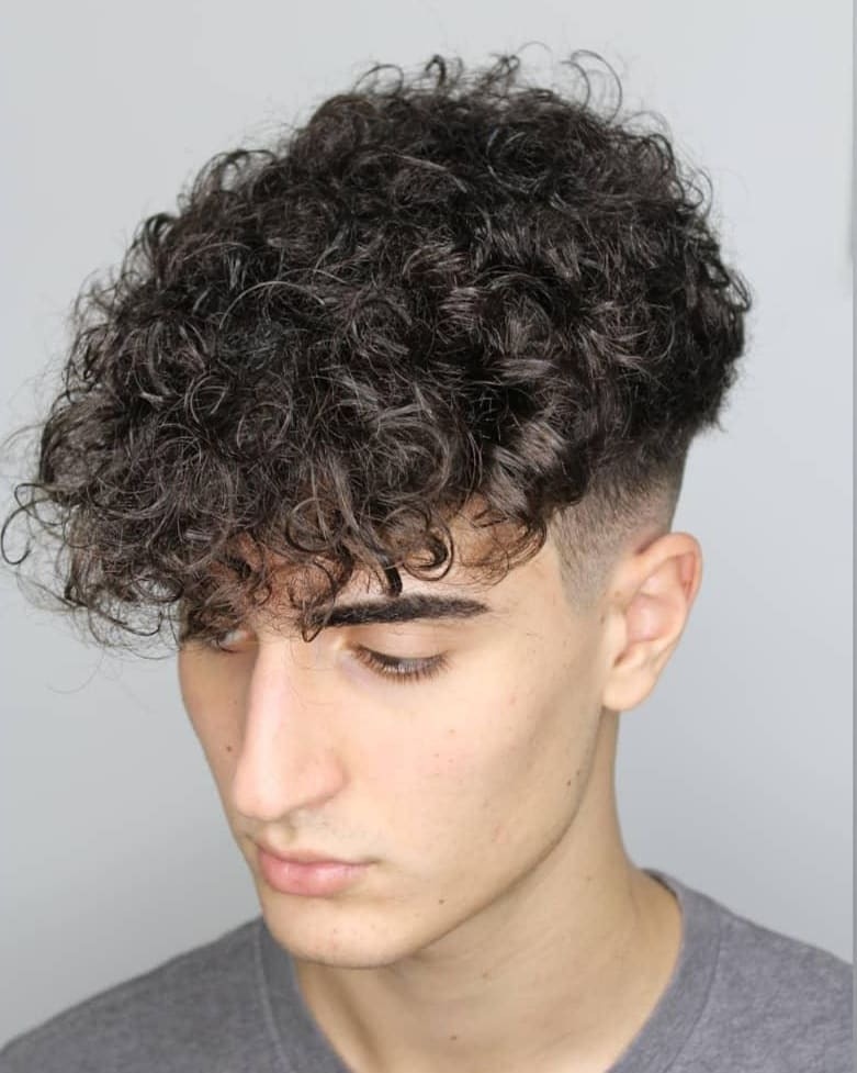 undercut em cabelo cachaedo | @isacco_raf2_hair_stylist