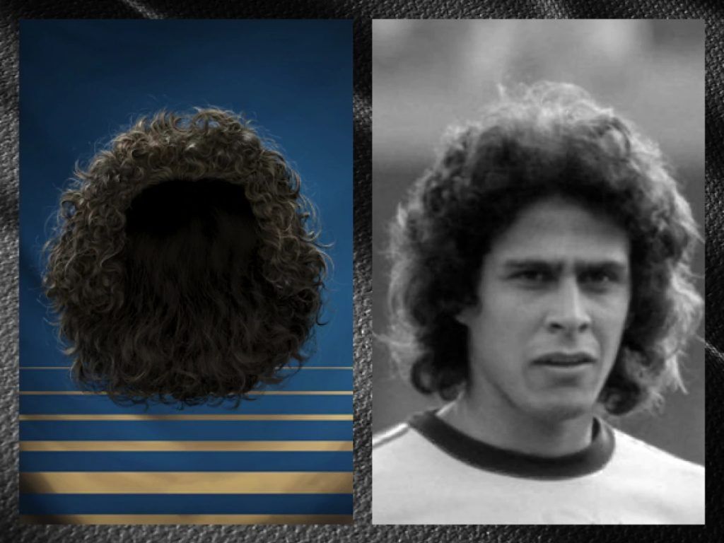Homem com cabelo encaracolado