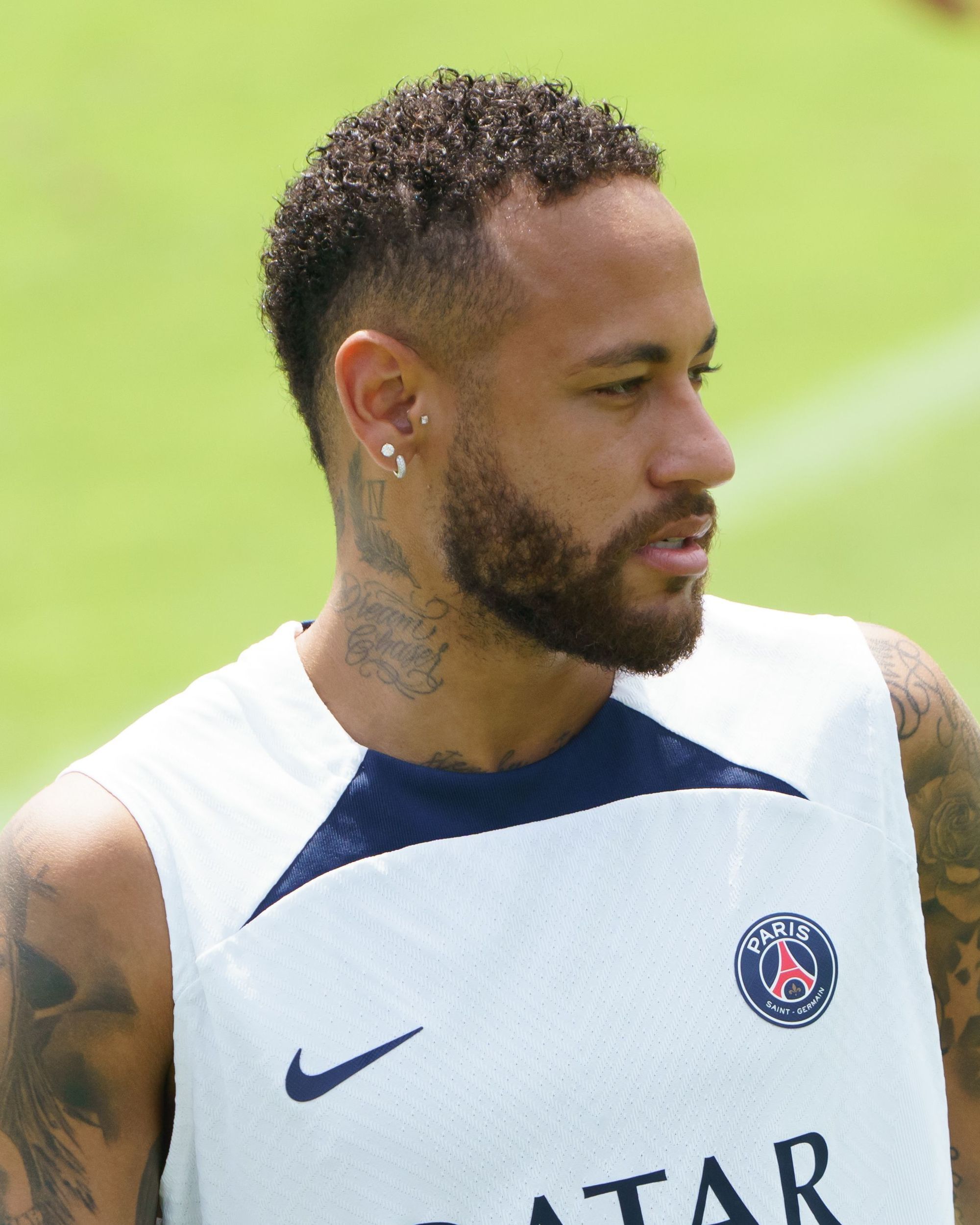 7 cortes de cabelo de jogadores de futebol que estão bombando entre os homens!