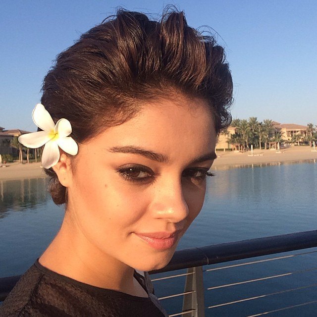 sophie charlotte é uma das famosas de cabelo curto