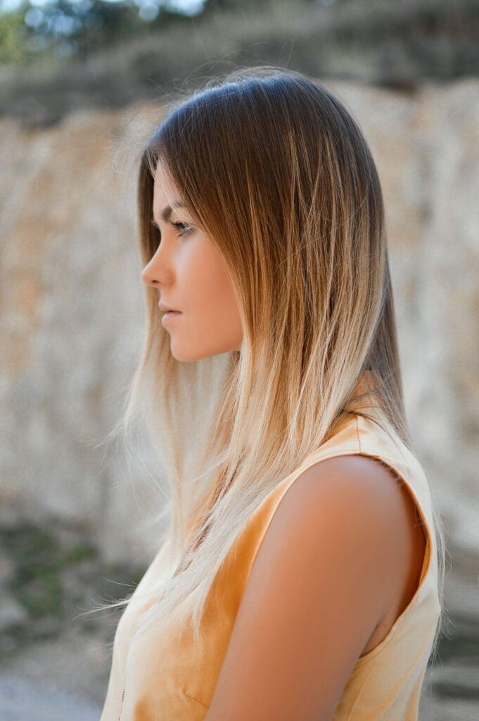 mulher com tipo de cabelo ondulado 1A