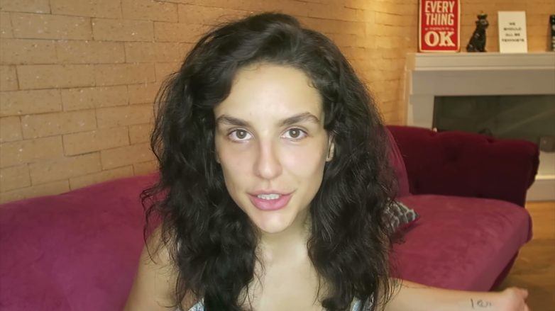 Kéfera Buchmann para matéria de cabelo de cada signo