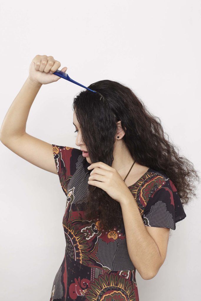 foto de Trança cascata em cabelo cacheado passo 2