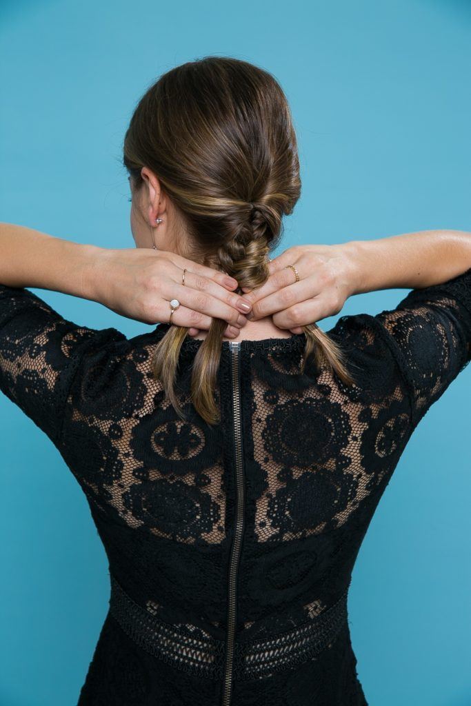 Cabelo liso curto trançado com espinha de peixe