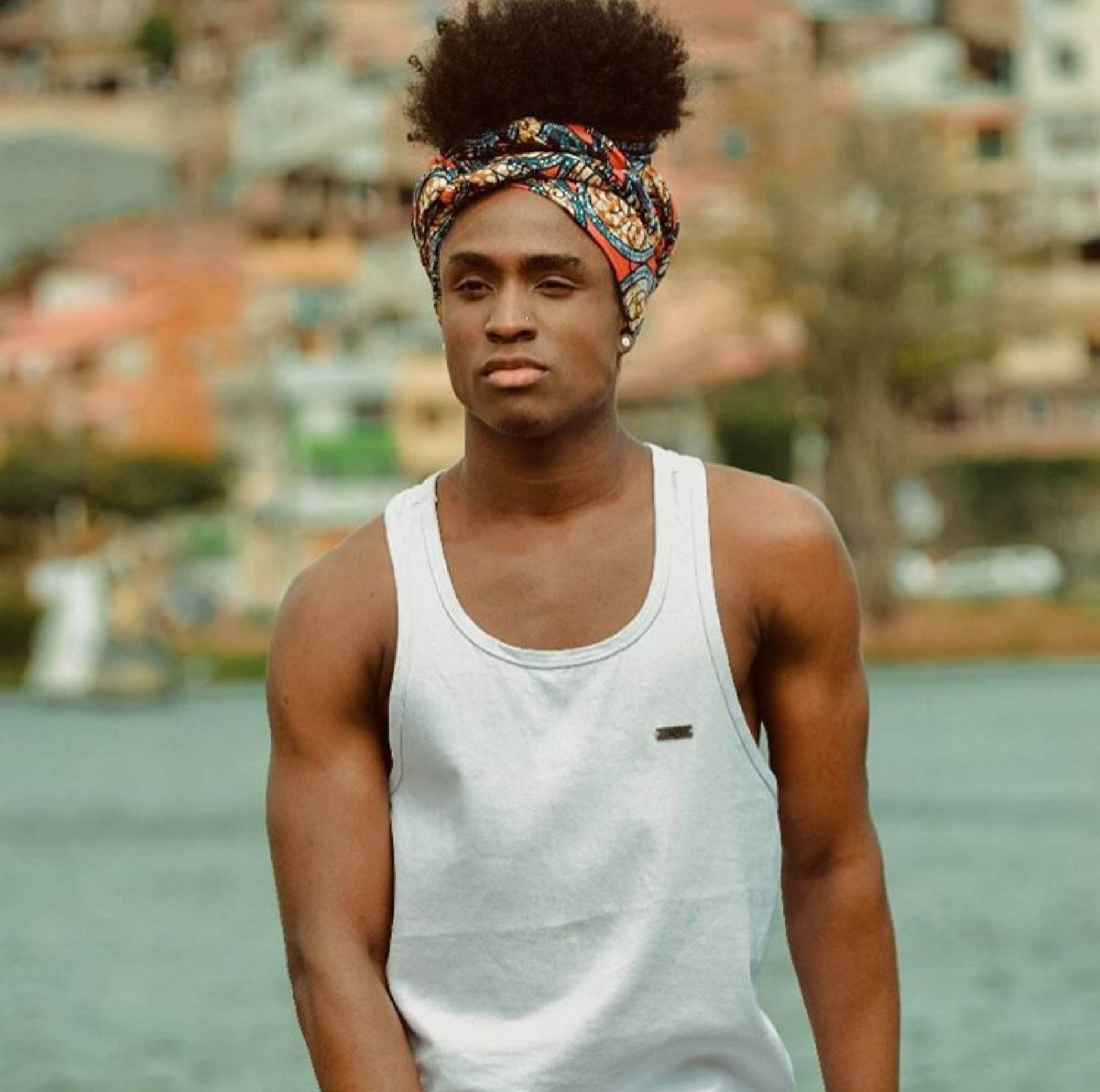 Turbante masculino também pode! Inspire-se no acessório cheio de estilo