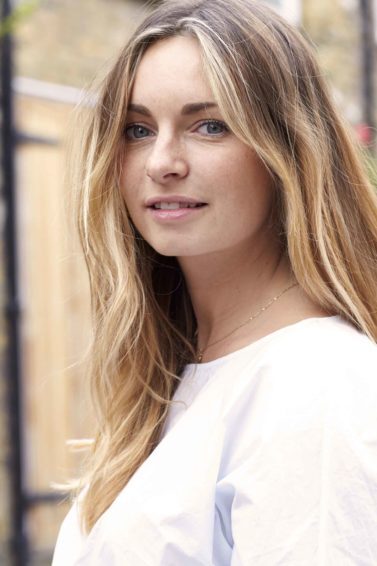 Hair strobing: as mechas que valorizam os traços do rosto. Crédito: Dvora/ATH