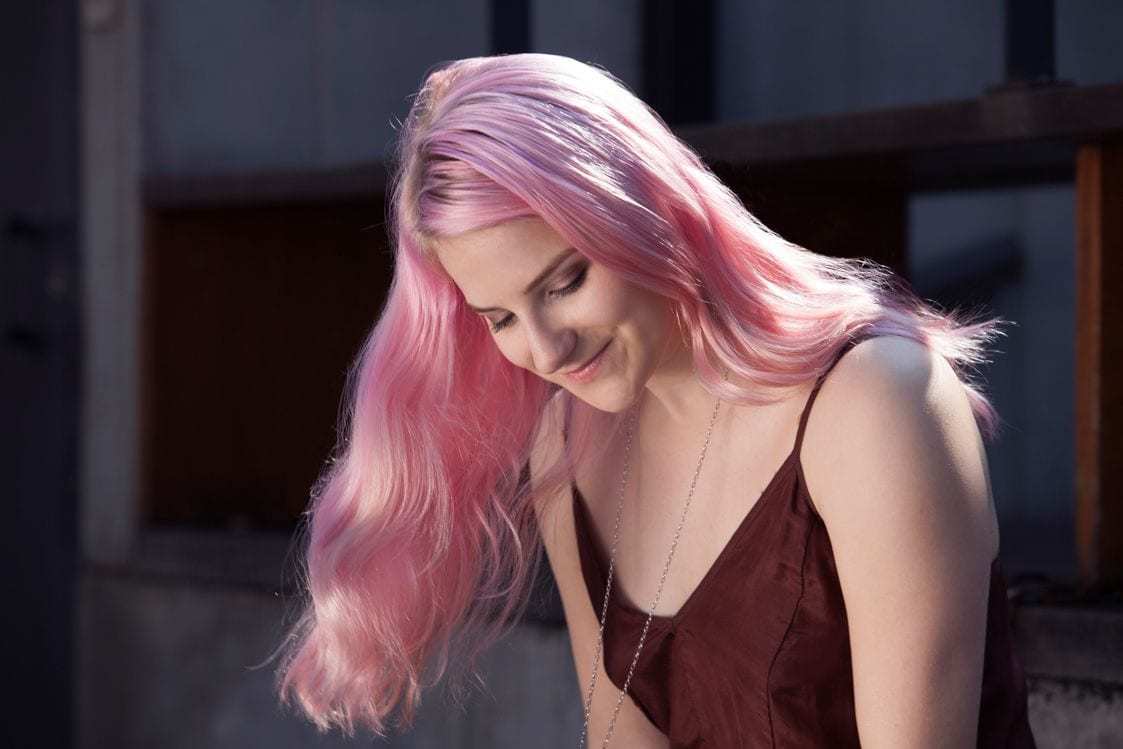 Cabelo liso rosa