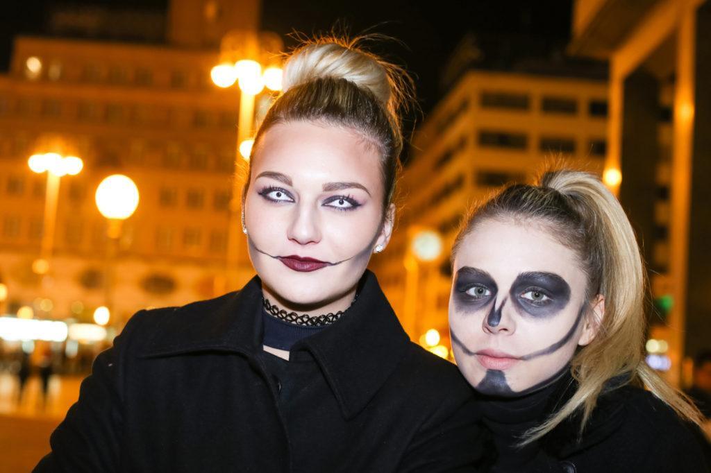 mulheres com cabelos presos para o halloween