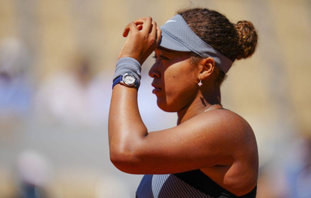 atleta japonesa naomi osaka com coque