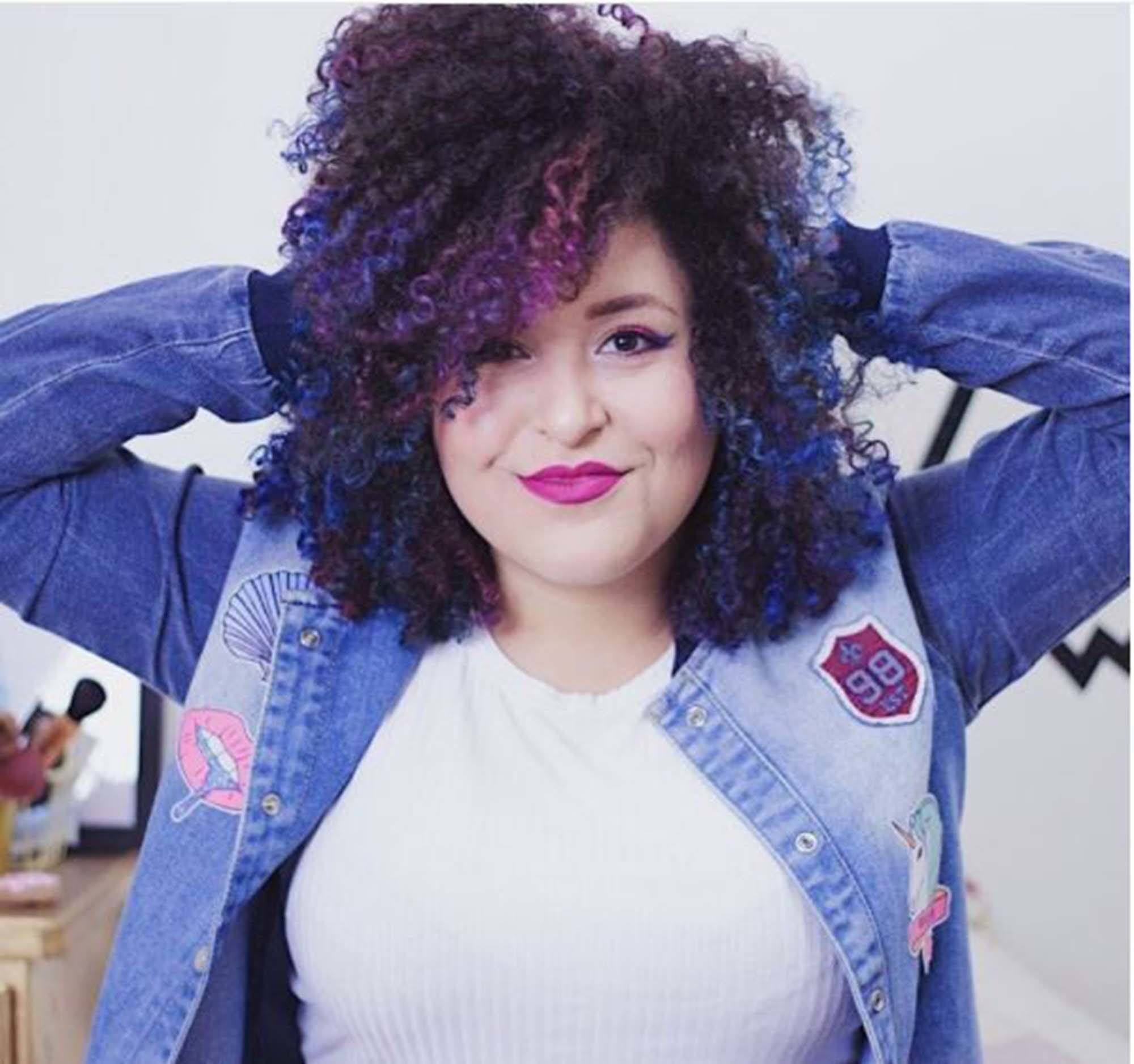 Carla Nascimento: “Hoje posso dizer que me sinto realizada com meus cachos!”