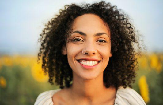 Definição de cachos no salão: conheça 3 tratamentos queridinhos