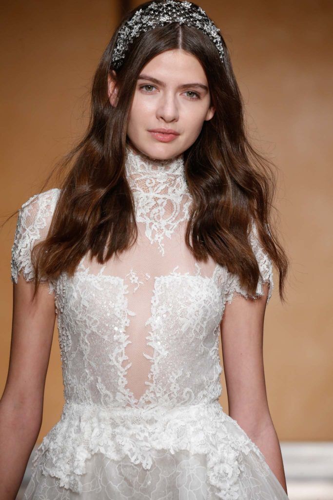 modelo de Penteados de noiva com cabelo solto