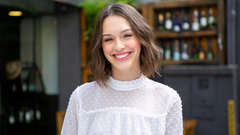 modelo com cabelo long bob com textura
