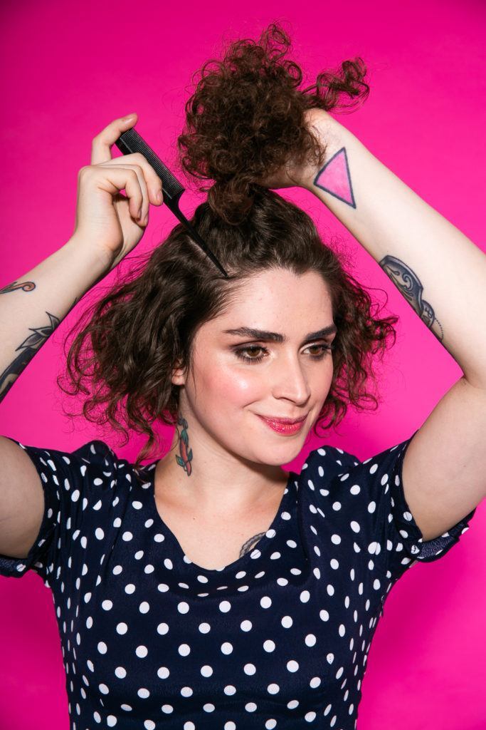 cabelo corte chanel cacheado separado a parte superior