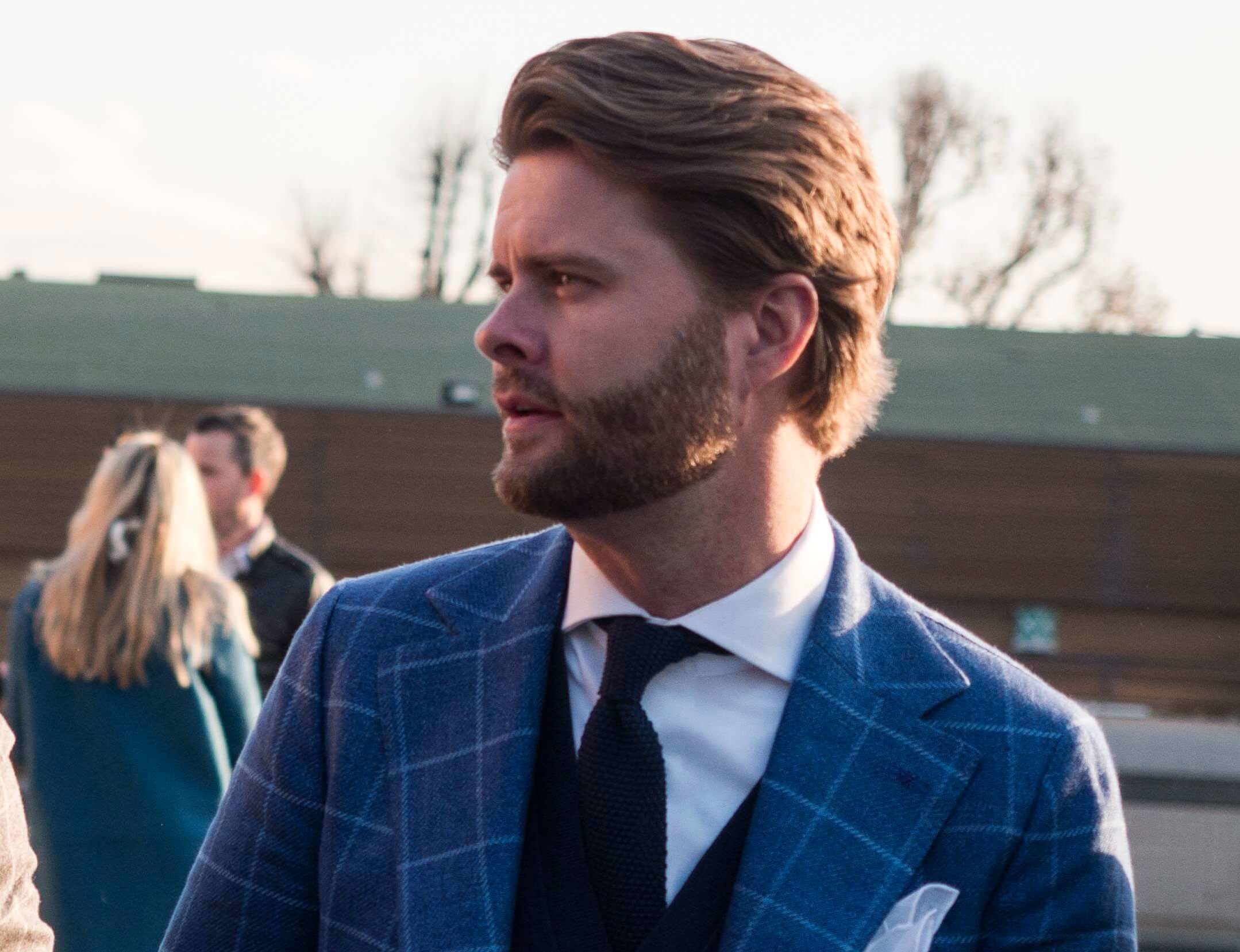 Cabelo repartido para homem: escolha o estilo que combina mais com você