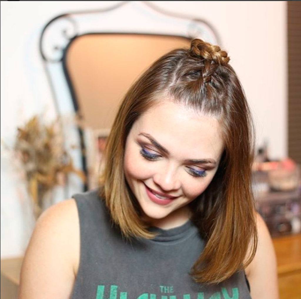 Karol Pinheiro com cabelo ruivo perfeito