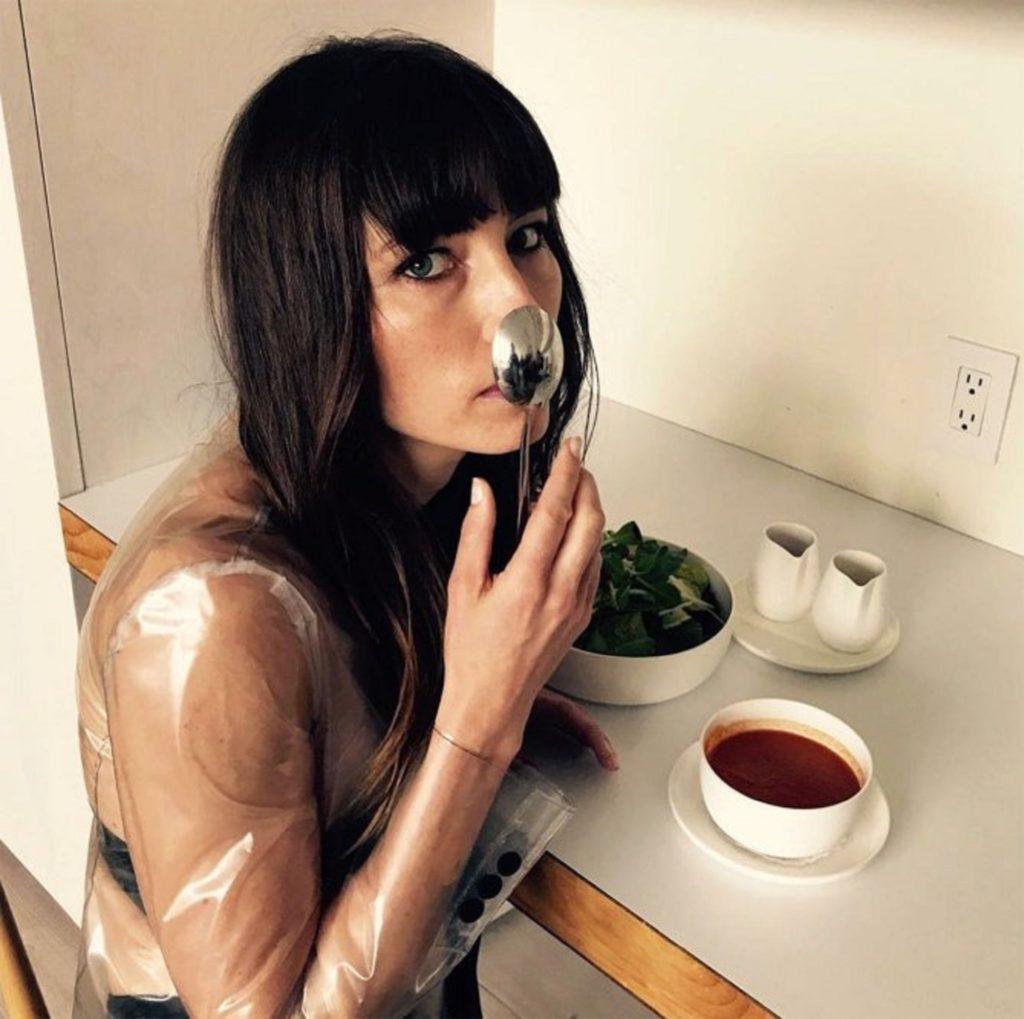 Jessica Biel com franja