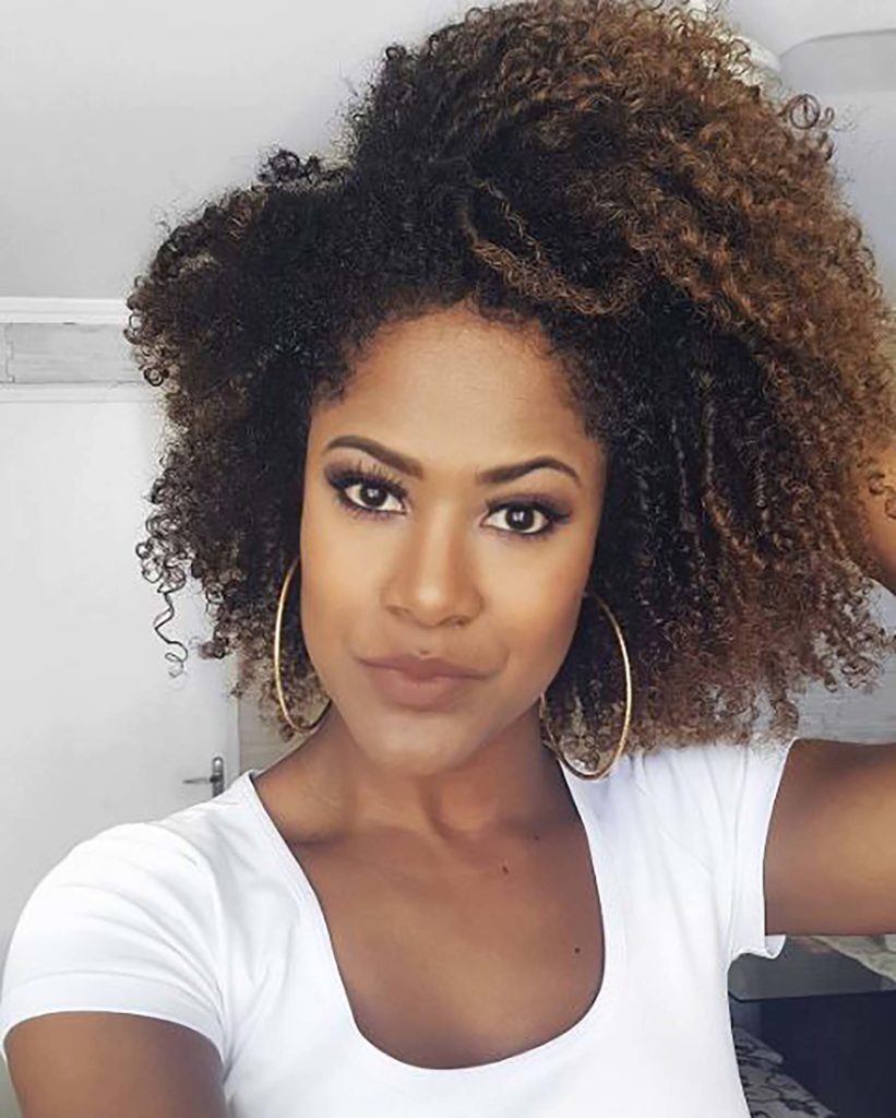modelo de cabelo cacheado do Instagram