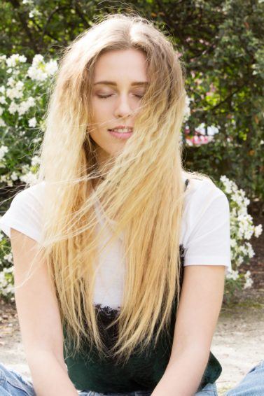 modelo de cabelo frisado