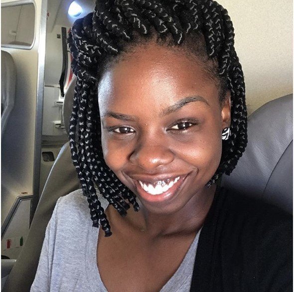 Influencer Gabi Oliveira com box braids