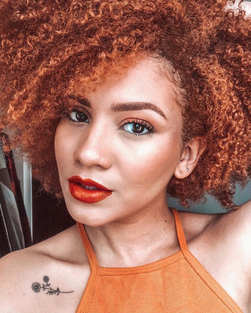 Cabelo ruivo Julia Lira