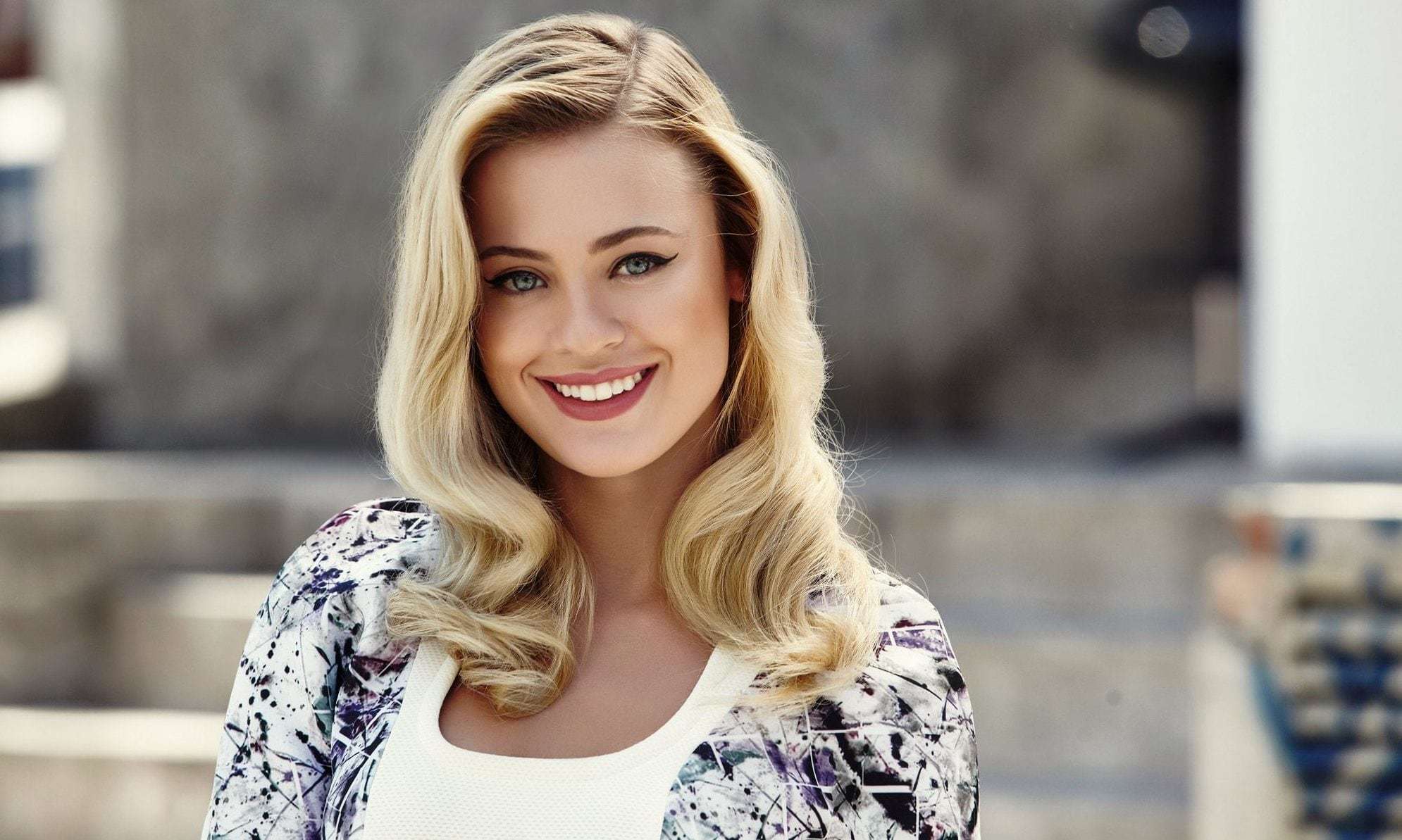 Cabelo solto loiro