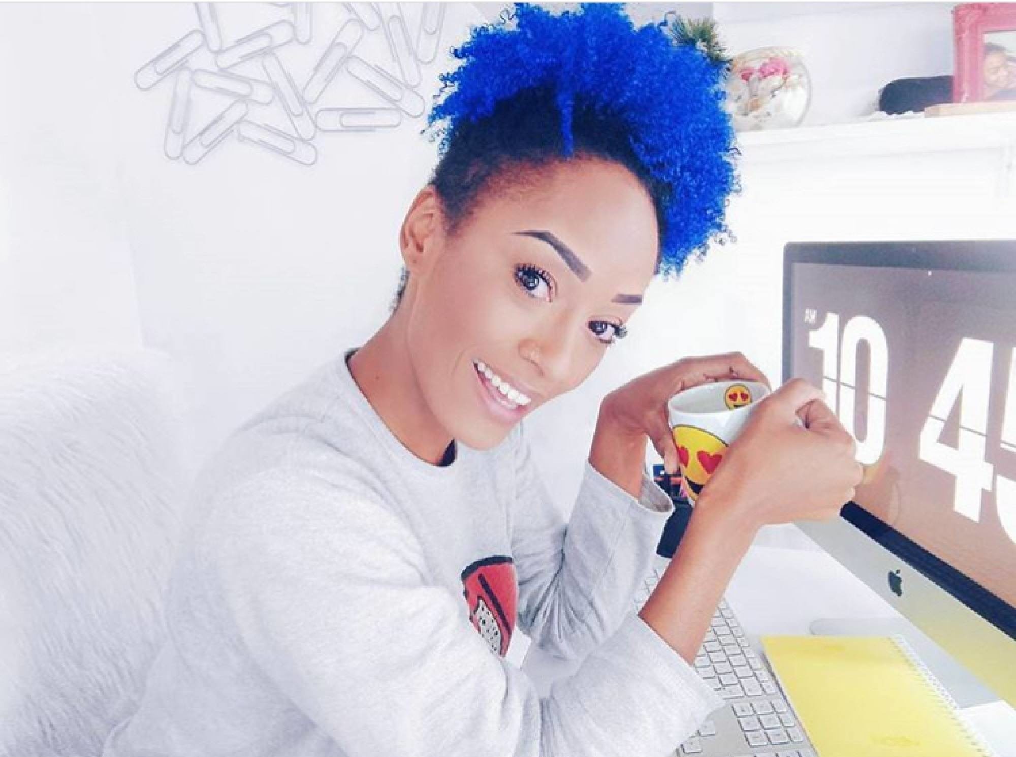 Sa Ollebar de cabelo azul