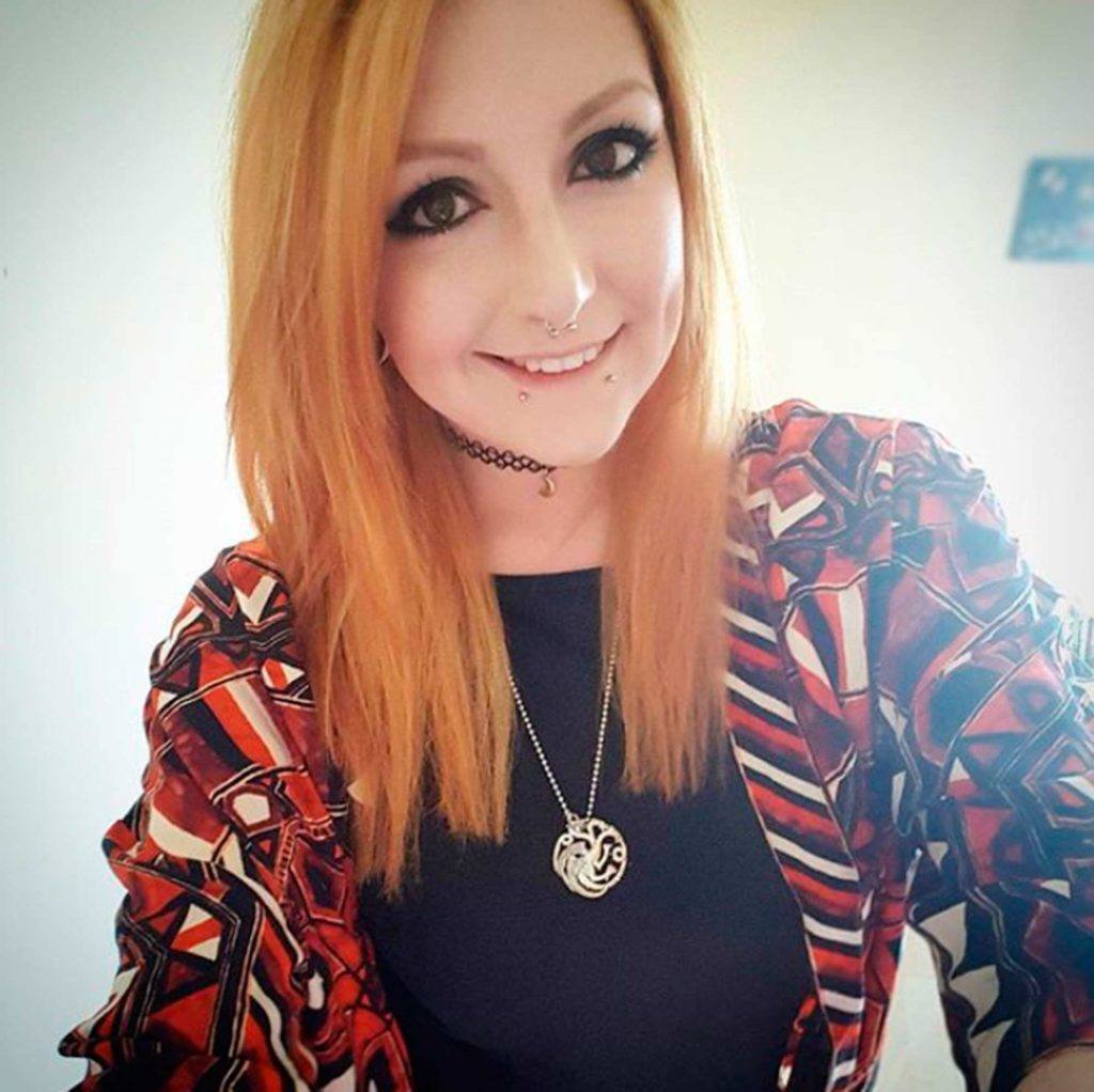 Tendência blorange mistura tons de loiro e laranja | Foto: Instagram @raychillesuhin