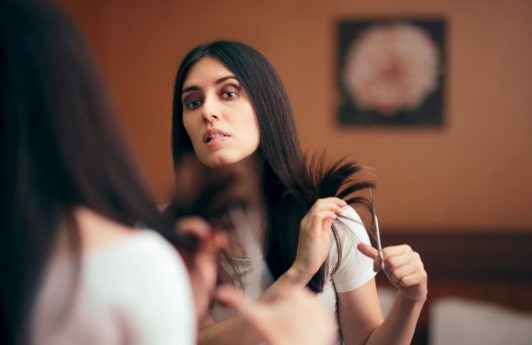 Saiba como cortar o cabelo em casa (de 9 jeitos diferentes!)