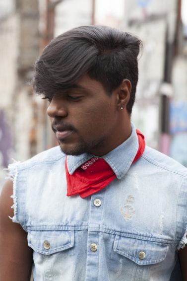 shampoo seco para homens: aprenda para que serve e como usar o produto no cabelo