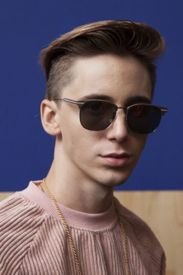 A diferença entre cera e pomada no cabelo masculino. Crédito: Allyson Alapont
