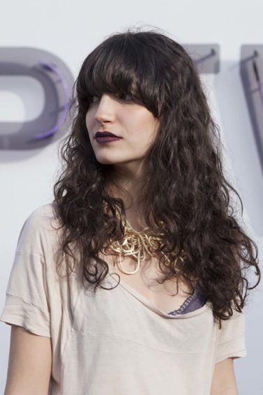 Cabelo longo e ondulado na São Paulo Fashion Week