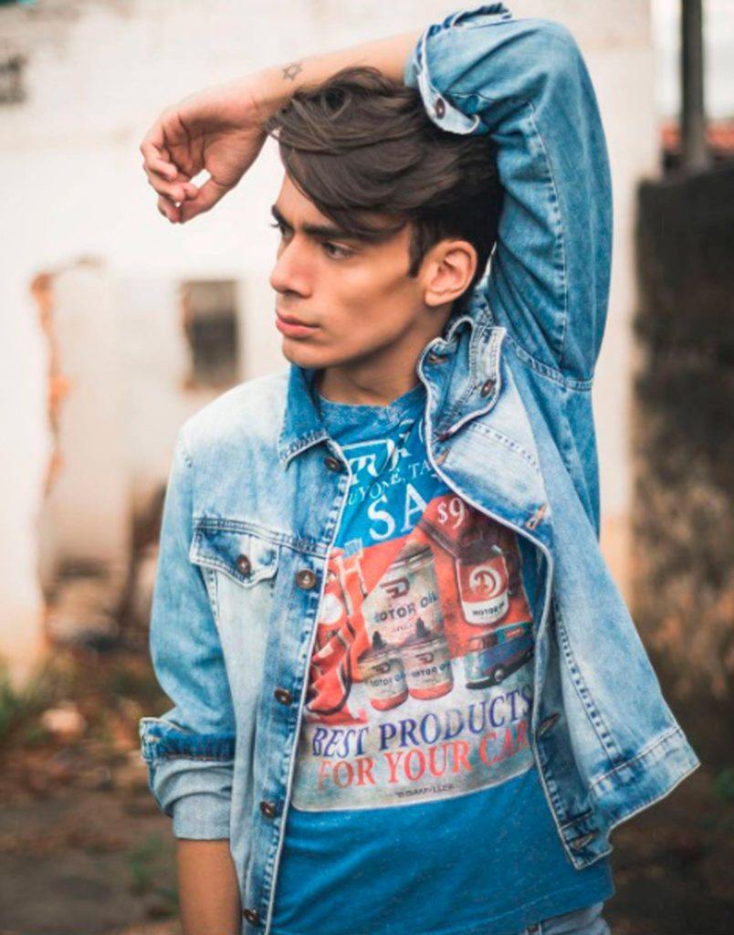 modelo de Alex Cursino