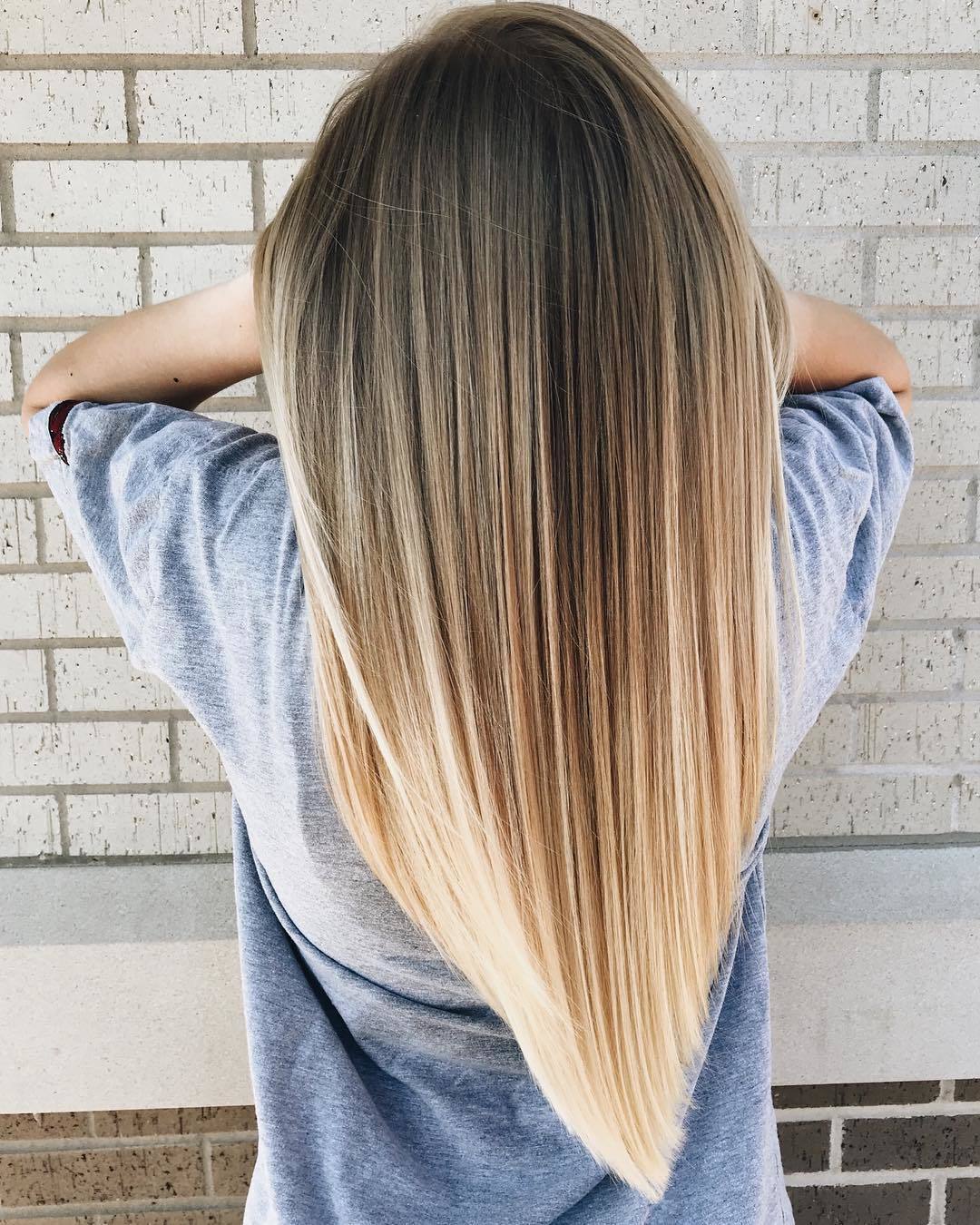 cabelo longo em formato v